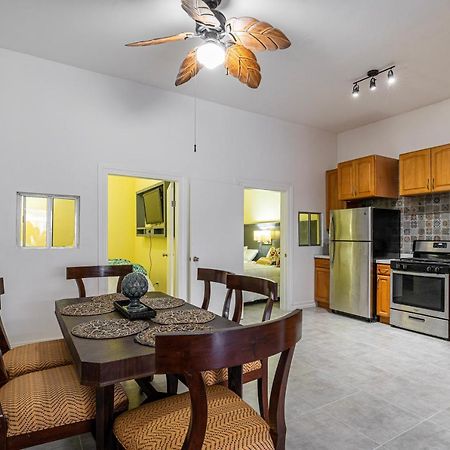 2 Br/ 1 Ba Home, Sleeps 10, 1 Min Walk To Rosarito Beach Экстерьер фото
