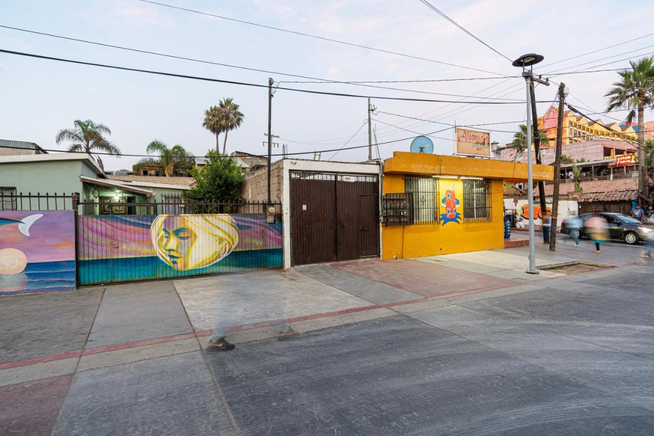 2 Br/ 1 Ba Home, Sleeps 10, 1 Min Walk To Rosarito Beach Экстерьер фото