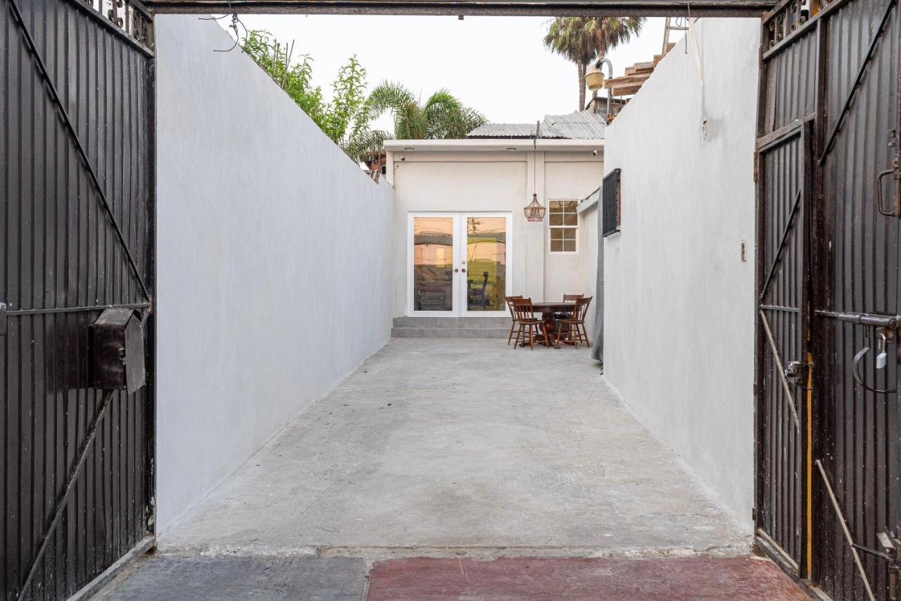 2 Br/ 1 Ba Home, Sleeps 10, 1 Min Walk To Rosarito Beach Экстерьер фото